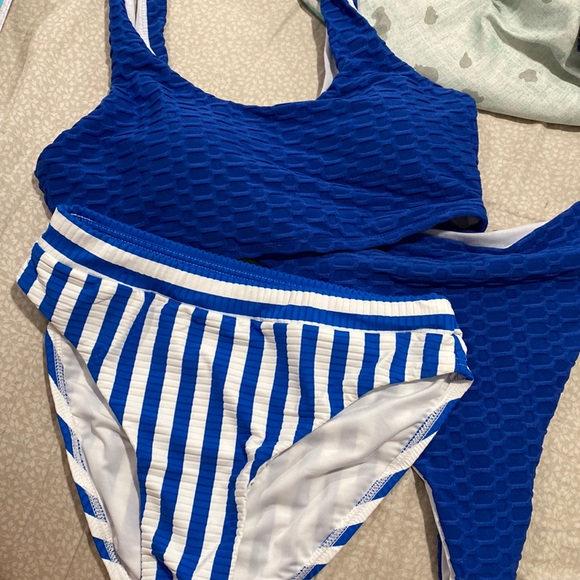 Swimsuit w/2 bottoms (C70) - Picture 1 of 10